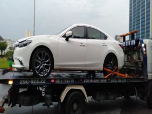 cuu-ho-o-to-tai-cau-nhat-tan