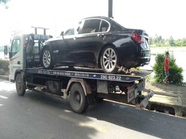 cuu-ho-bmw750-vo-ket-nuoc