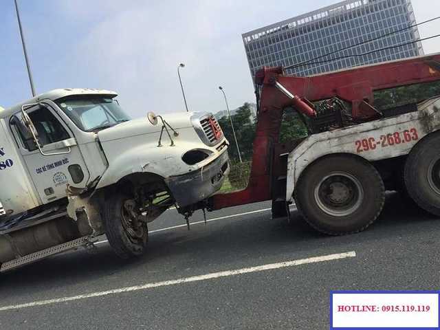 cuu-ho-xe-cong-va-mec-tai-nan-dai-lo-thang-long